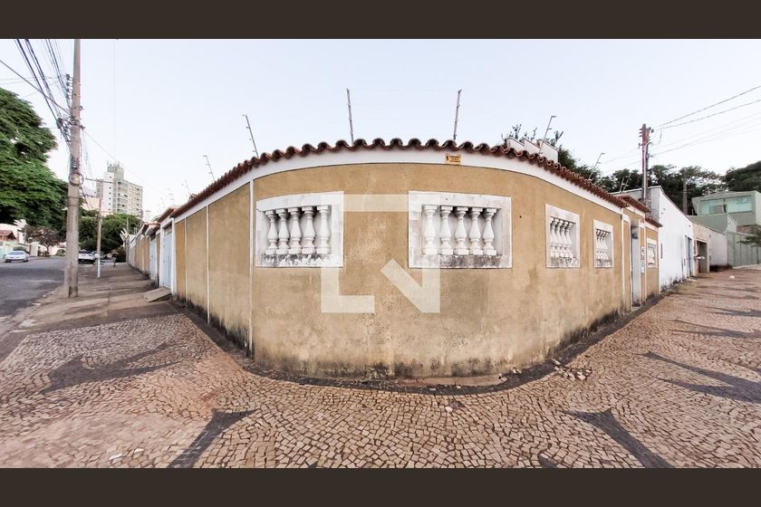Casa à Venda - Jardim Flamboyant, 3 Quartos,  230 m2 em , Campinas - sp | SoloBR