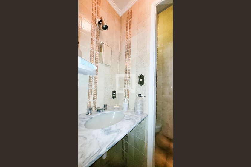 Casa à Venda - Jardim Flamboyant, 3 Quartos,  230 m2 em , Campinas - sp | SoloBR