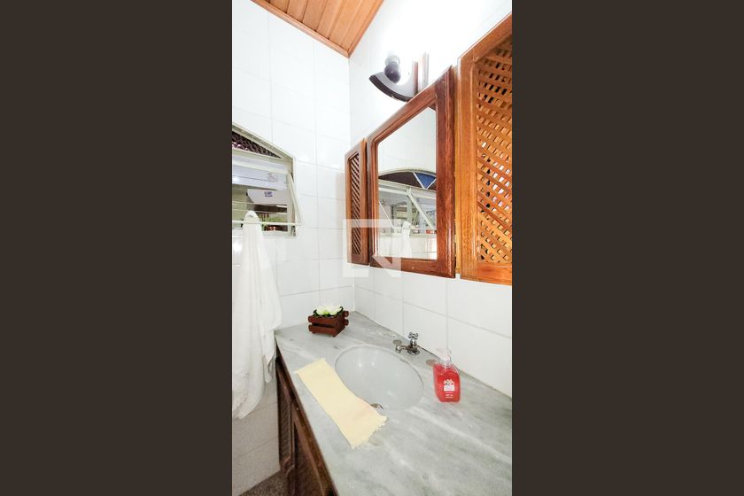 Casa à Venda - Jardim Flamboyant, 3 Quartos,  230 m2 em , Campinas - sp | SoloBR