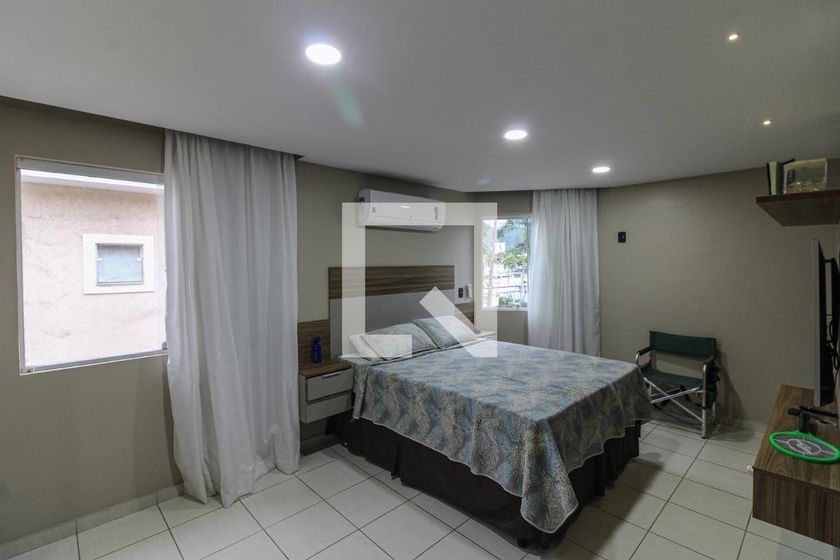 Casa, 4 quartos, 265 m² - Foto 9
