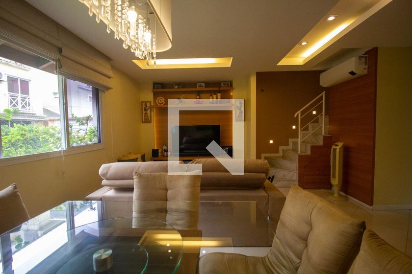 Casa, 3 quartos, 201 m² - Foto 2