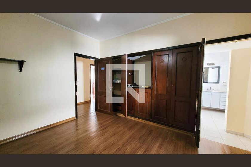 Casa à Venda - Jardim Chapadão, 4 Quartos,  280 m2 em , Campinas - sp | SoloBR