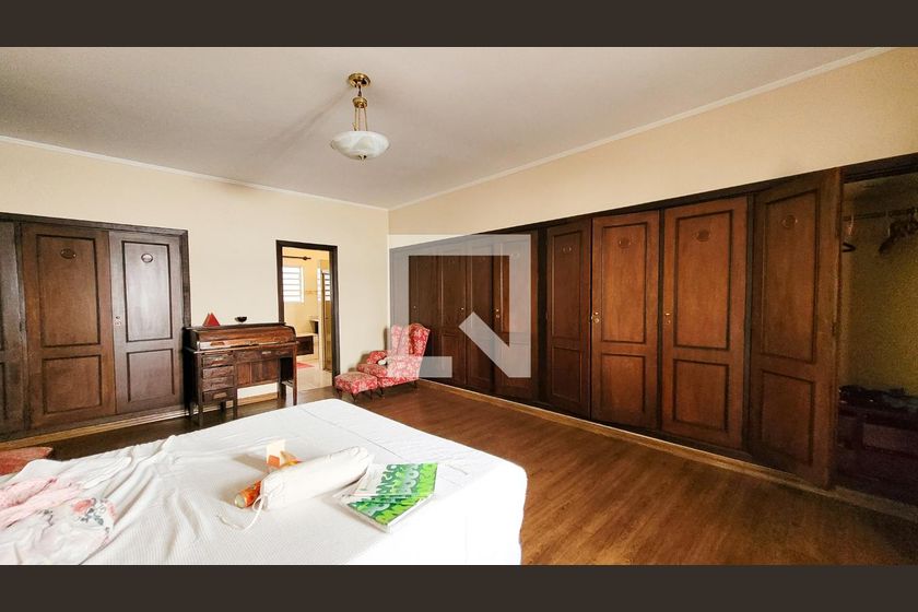 Casa à Venda - Jardim Chapadão, 4 Quartos,  280 m2 em , Campinas - sp | SoloBR