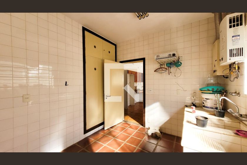 Casa à Venda - Jardim Chapadão, 4 Quartos,  280 m2 em , Campinas - sp | SoloBR