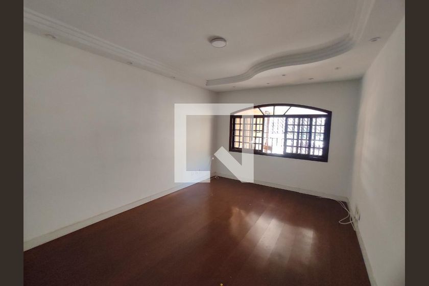 Casa, 3 quartos, 214 m² - Foto 1