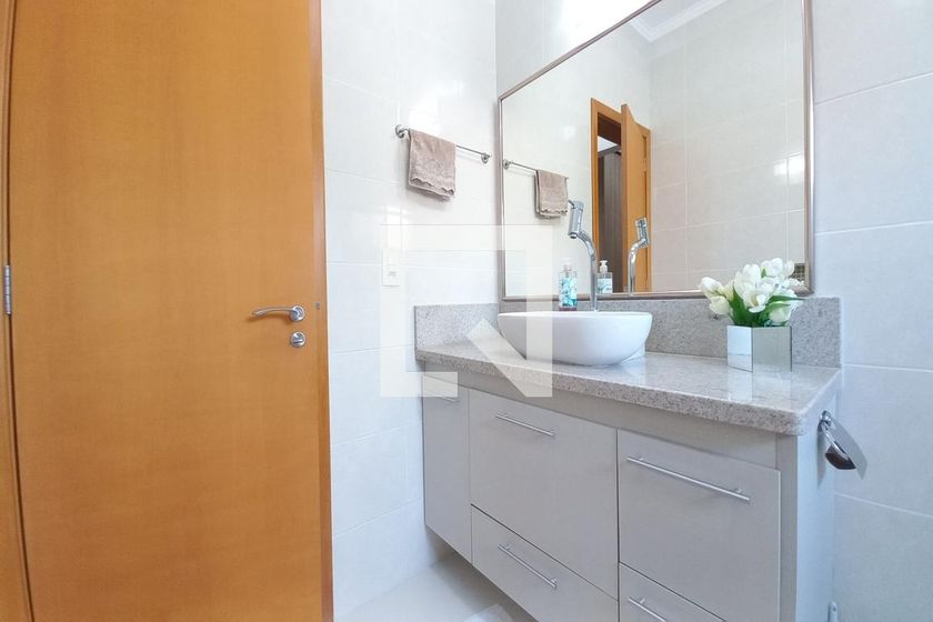 Casa à Venda - Swiss Park, 3 Quartos,  345 m2 em , Campinas - sp | SoloBR