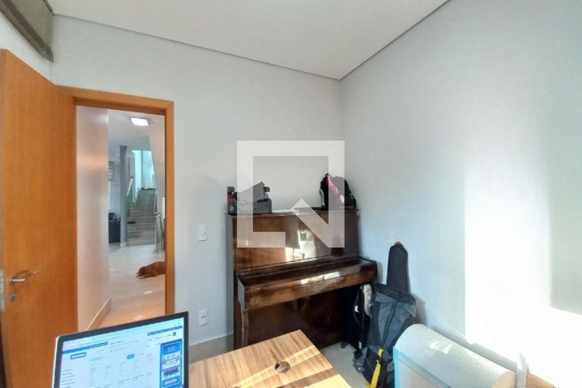 Casa à Venda - Swiss Park, 3 Quartos,  345 m2 em , Campinas - sp | SoloBR