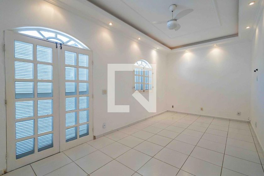 Casa, 3 quartos, 350 m² - Foto 1
