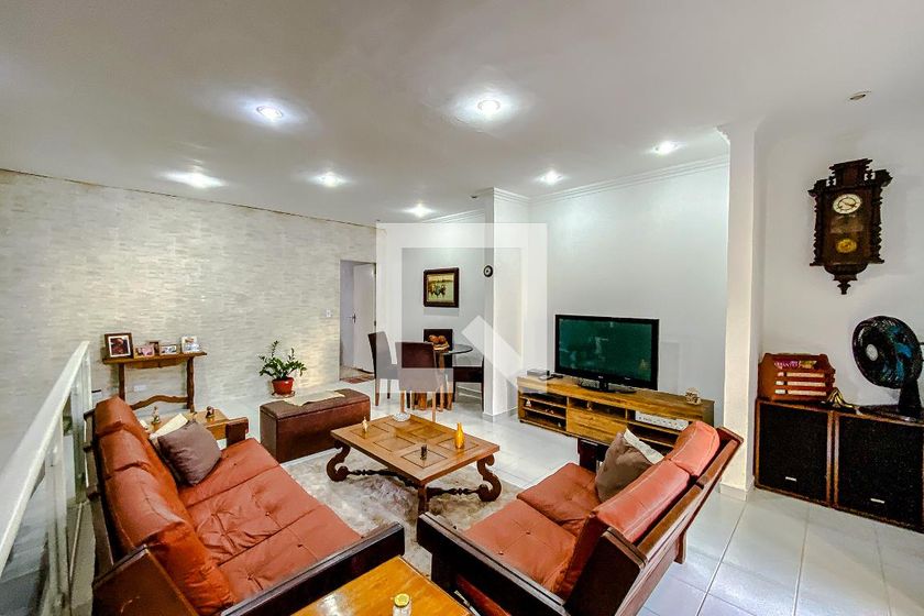 Casa, 2 quartos, 238 m² - Foto 1