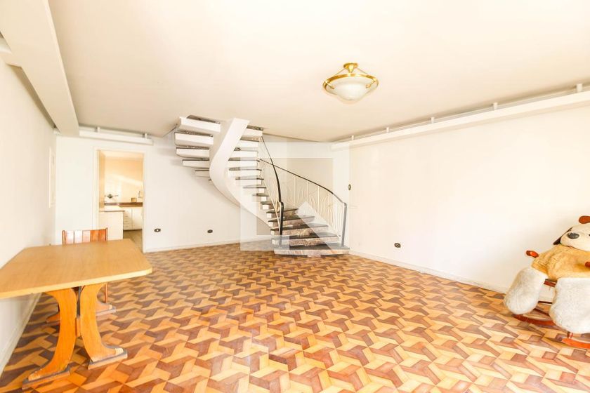 Casa, 4 quartos, 268 m² - Foto 1