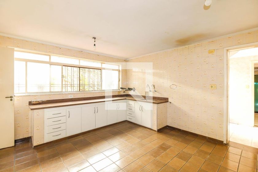 Casa, 4 quartos, 268 m² - Foto 35