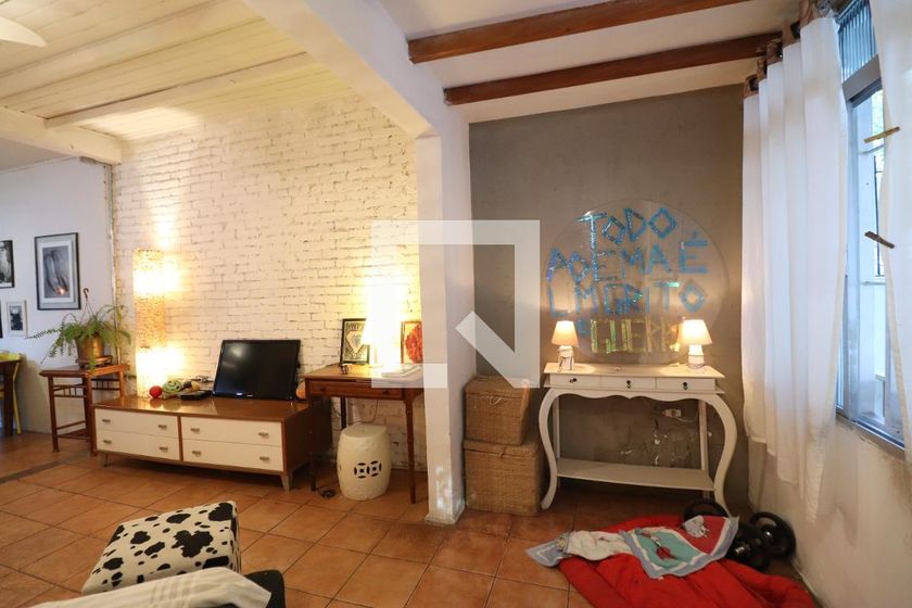 Casa, 1 quarto, 110 m² - Foto 2