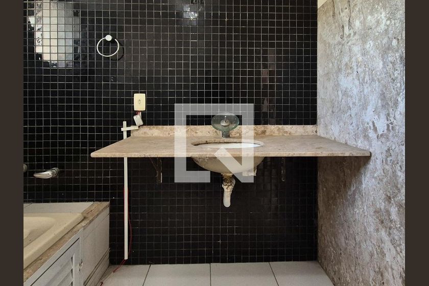 Casa, 3 quartos, 265 m² - Foto 30