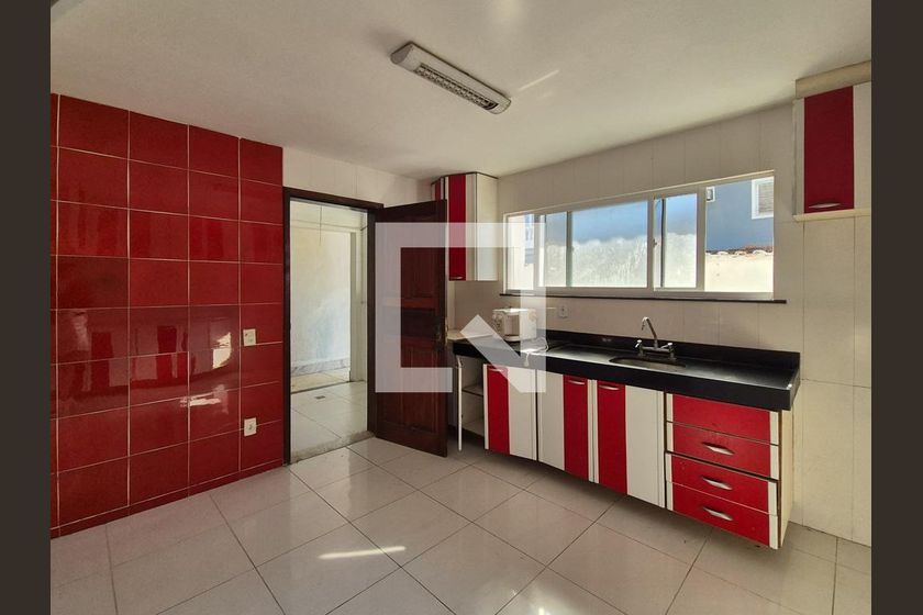 Casa, 3 quartos, 265 m² - Foto 47