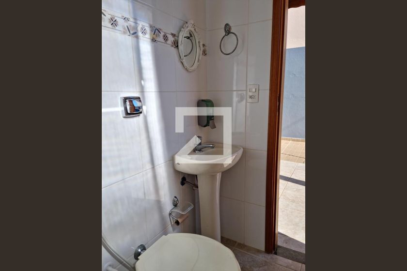 Casa à Venda - Parque Prado, 3 Quartos,  250 m2 em , Campinas - sp | SoloBR