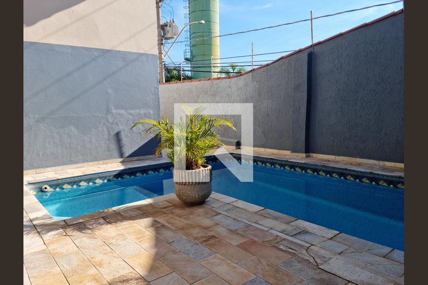 Casa à Venda - Parque Prado, 3 Quartos,  250 m2 em , Campinas - sp | SoloBR