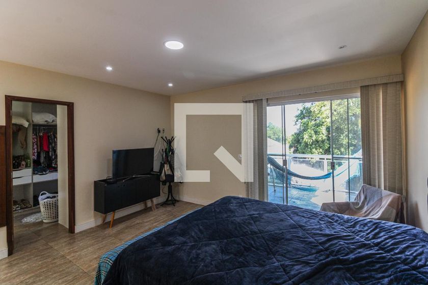 Casa, 3 quartos, 250 m² - Foto 9