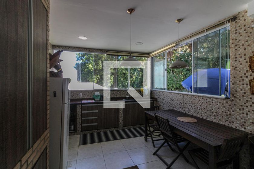 Casa, 3 quartos, 250 m² - Foto 32