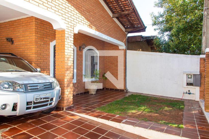 Casa à Venda - Jardim Flamboyant, 4 Quartos,  169 m2 em , Campinas - sp | SoloBR
