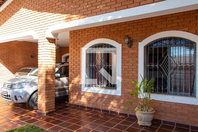 Casa à Venda - Jardim Flamboyant, 4 Quartos,  169 m2 em , Campinas - sp | SoloBR