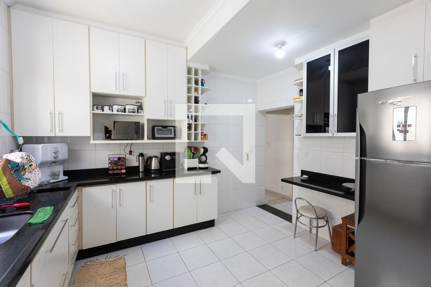 Casa à Venda - Jardim Flamboyant, 2 Quartos,  270 m2 em , Campinas - sp | SoloBR