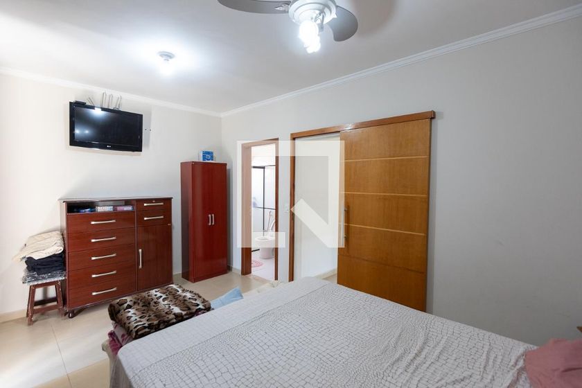 Casa à Venda - Jardim Flamboyant, 2 Quartos,  270 m2 em , Campinas - sp | SoloBR