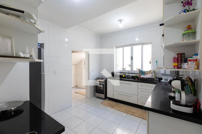 Casa à Venda - Jardim Flamboyant, 2 Quartos,  270 m2 em , Campinas - sp | SoloBR