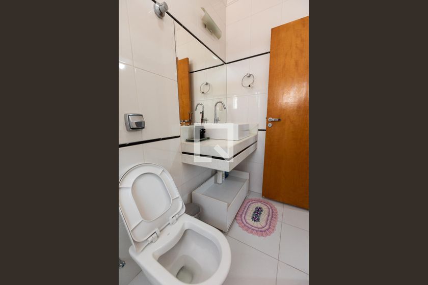 Casa à Venda - Jardim Flamboyant, 2 Quartos,  270 m2 em , Campinas - sp | SoloBR