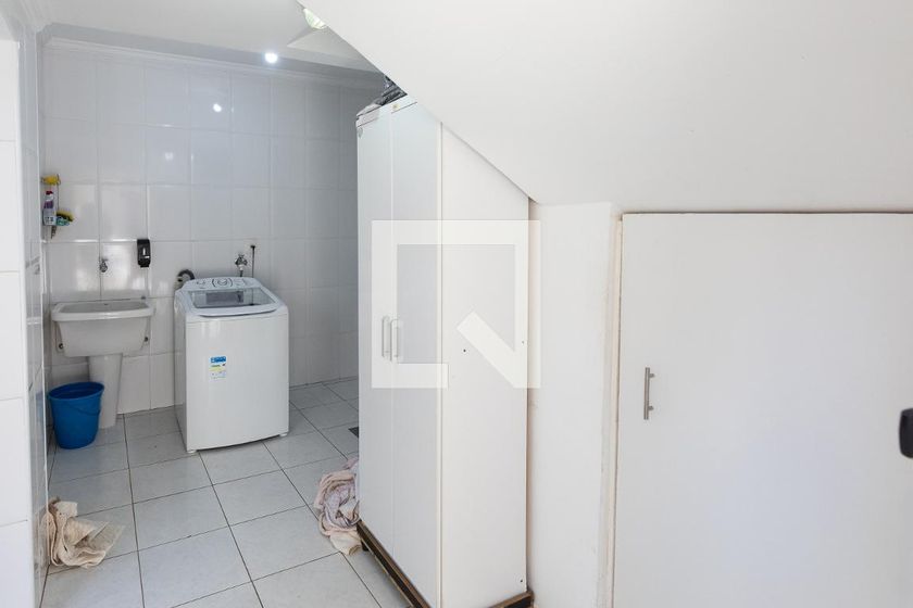 Casa à Venda - Jardim Flamboyant, 2 Quartos,  270 m2 em , Campinas - sp | SoloBR