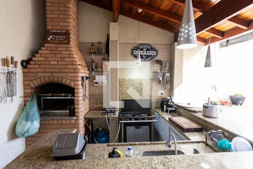 Casa à Venda - Jardim Flamboyant, 2 Quartos,  270 m2 em , Campinas - sp | SoloBR