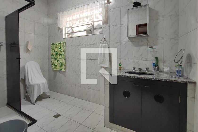 Casa à Venda - Jardim do Lago, 5 Quartos,  280 m2 em , Campinas - sp | SoloBR
