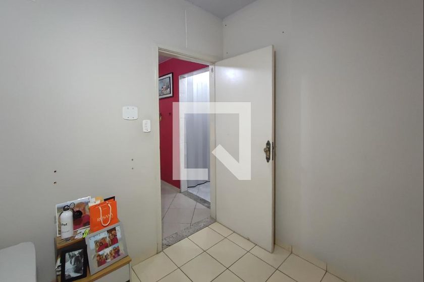 Casa à Venda - Jardim do Lago, 5 Quartos,  280 m2 em , Campinas - sp | SoloBR