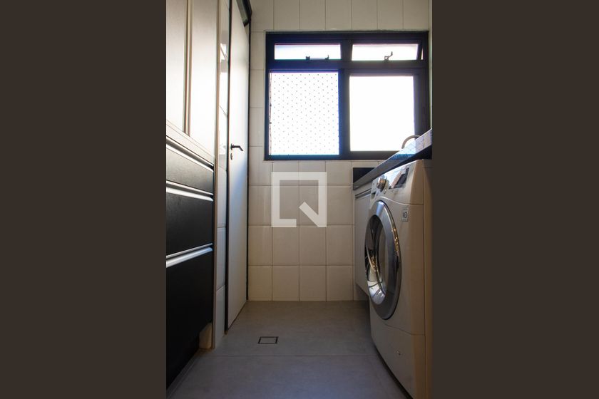 Apartamento à Venda - Mansões Santo Antônio, 1 Quarto,  70 m2 em , Campinas - sp | SoloBR