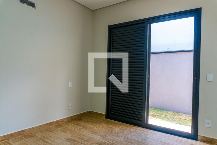 Casa à Venda - Swiss Park, 3 Quartos,  232 m2 em , Campinas - sp | SoloBR