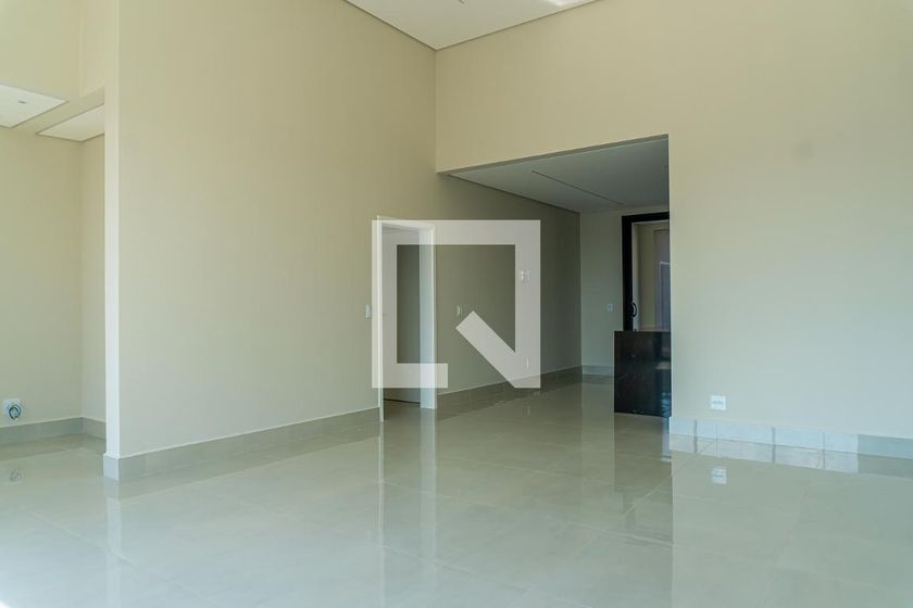 Casa à Venda - Swiss Park, 3 Quartos,  232 m2 em , Campinas - sp | SoloBR