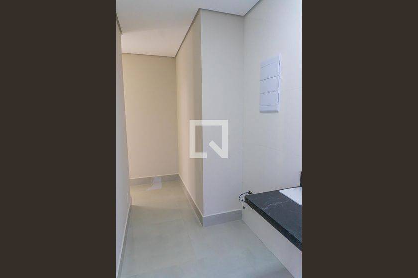 Casa à Venda - Swiss Park, 3 Quartos,  232 m2 em , Campinas - sp | SoloBR