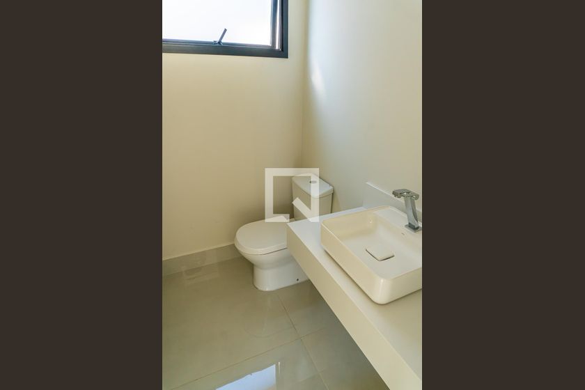 Casa à Venda - Swiss Park, 3 Quartos,  232 m2 em , Campinas - sp | SoloBR