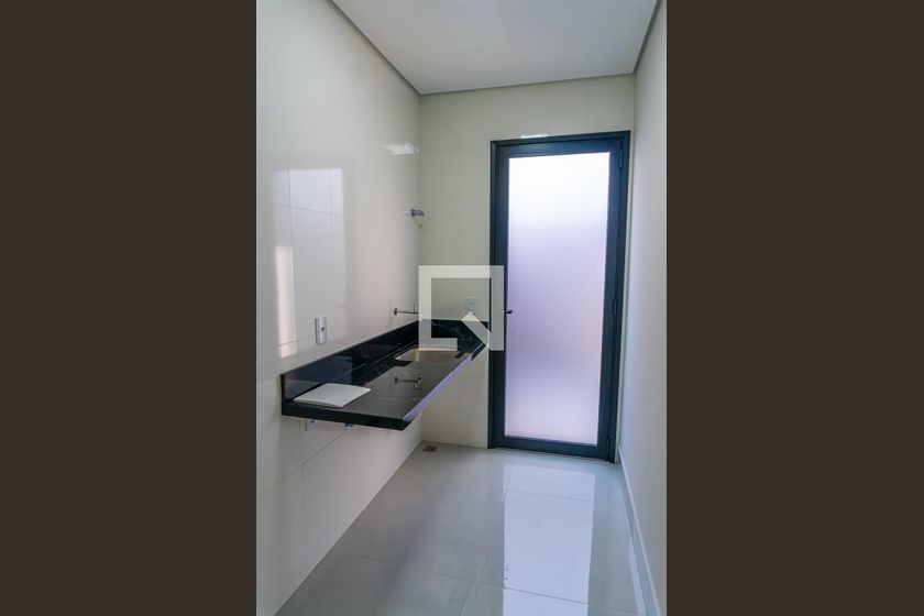 Casa à Venda - Swiss Park, 3 Quartos,  232 m2 em , Campinas - sp | SoloBR