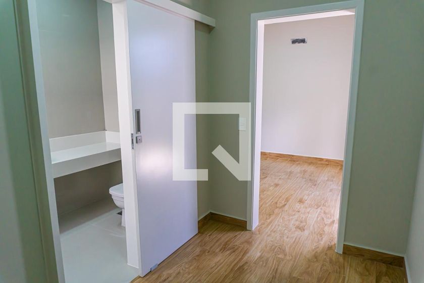 Casa à Venda - Swiss Park, 3 Quartos,  232 m2 em , Campinas - sp | SoloBR