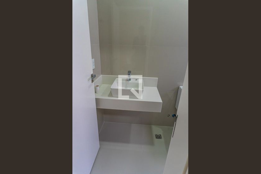 Casa à Venda - Swiss Park, 3 Quartos,  232 m2 em , Campinas - sp | SoloBR