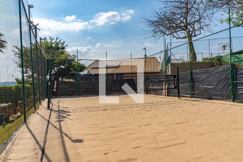 Casa à Venda - Swiss Park, 3 Quartos,  232 m2 em , Campinas - sp | SoloBR