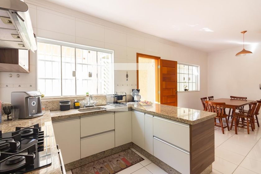 Casa, 3 quartos, 240 m² - Foto 40
