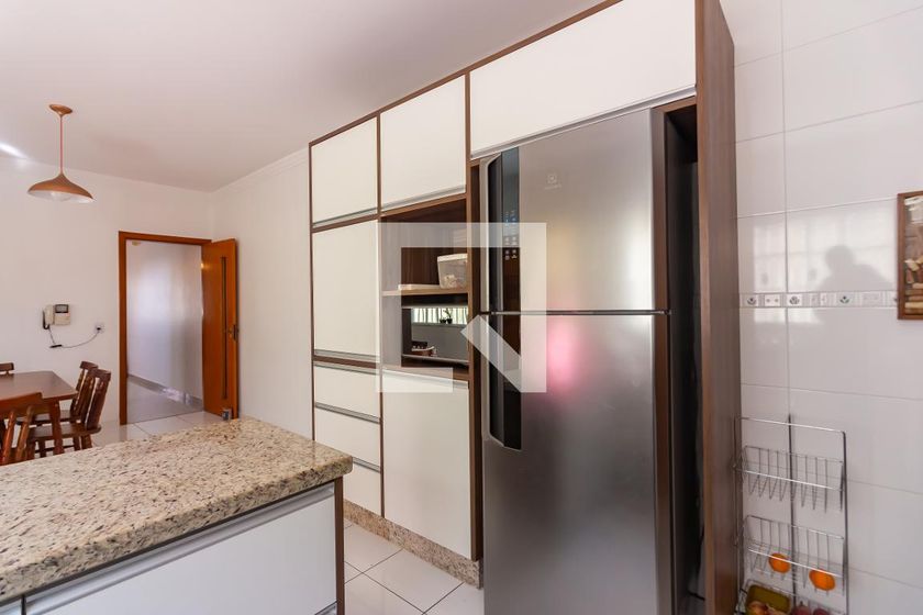 Casa, 3 quartos, 240 m² - Foto 41