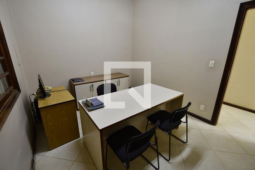 Casa à Venda - Mansões Santo Antônio, 4 Quartos,  345 m2 em , Campinas - sp | SoloBR