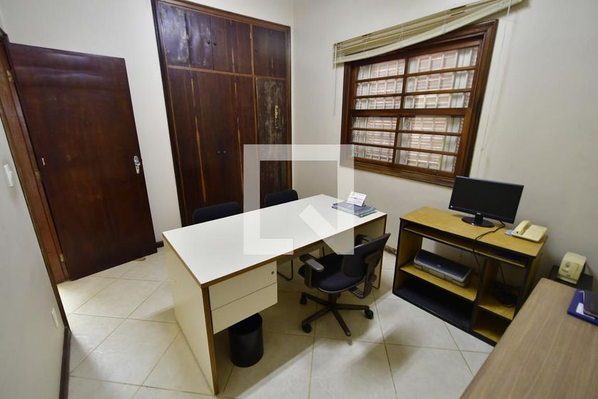 Casa à Venda - Mansões Santo Antônio, 4 Quartos,  345 m2 em , Campinas - sp | SoloBR