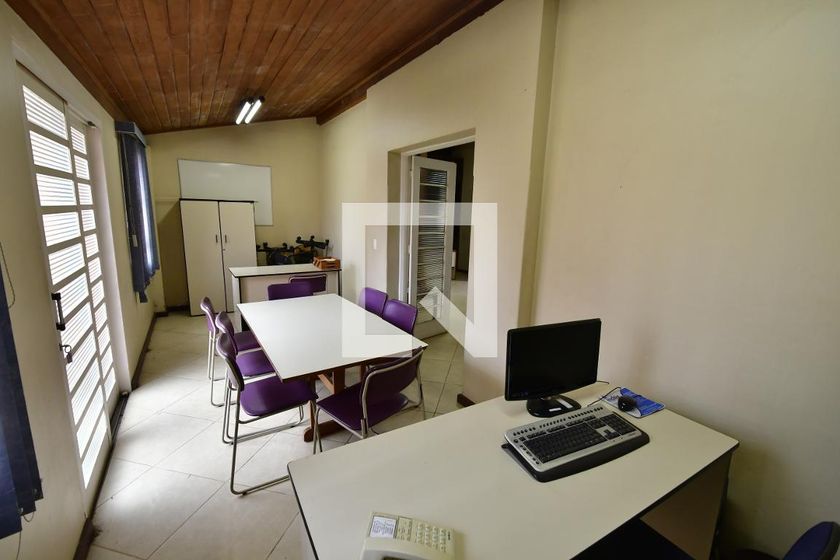 Casa à Venda - Mansões Santo Antônio, 4 Quartos,  345 m2 em , Campinas - sp | SoloBR