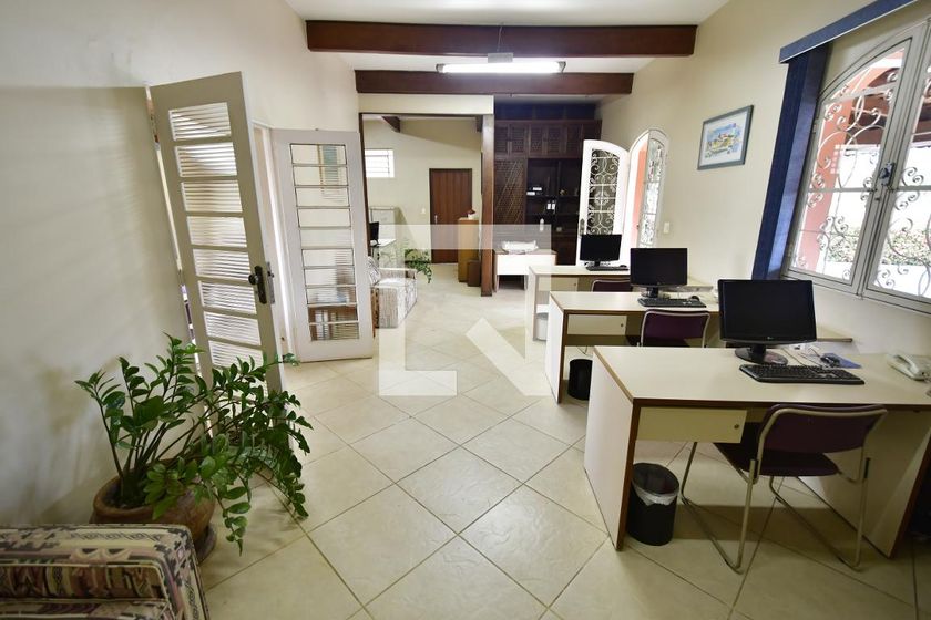 Casa à Venda - Mansões Santo Antônio, 4 Quartos,  345 m2 em , Campinas - sp | SoloBR