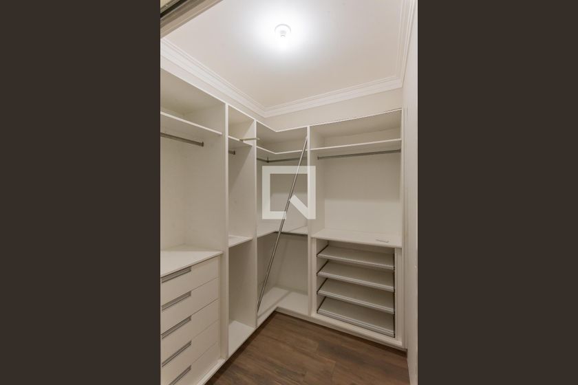 Casa à Venda - Swiss Park, 5 Quartos,  638 m2 em , Campinas - sp | SoloBR