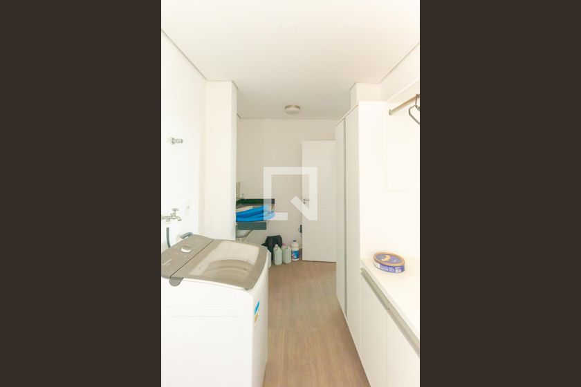 Casa à Venda - Swiss Park, 5 Quartos,  638 m2 em , Campinas - sp | SoloBR