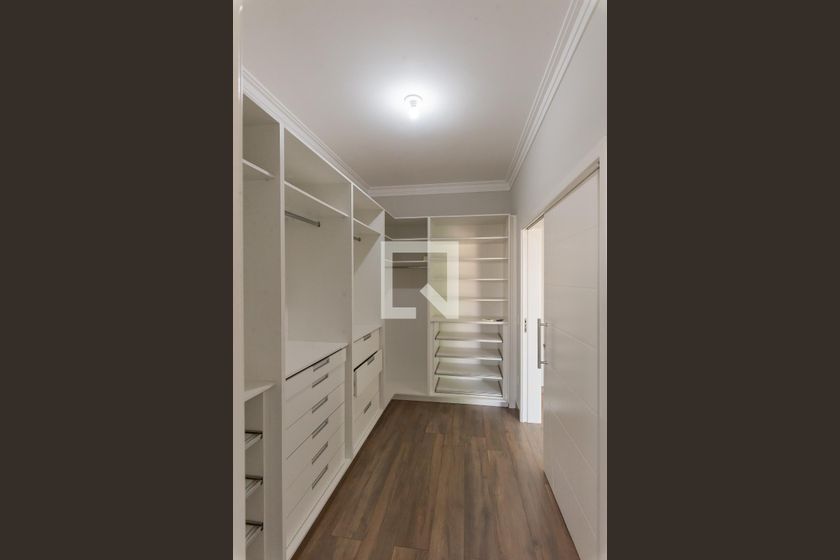 Casa à Venda - Swiss Park, 5 Quartos,  638 m2 em , Campinas - sp | SoloBR